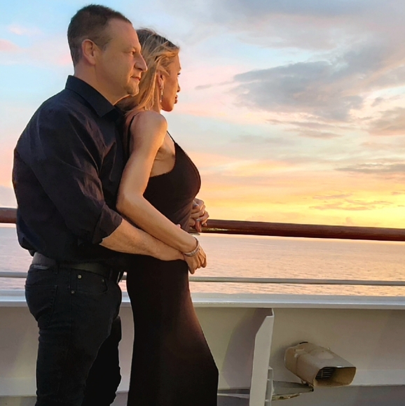 Meet your Posher, Andrea - Picture 3 of 4